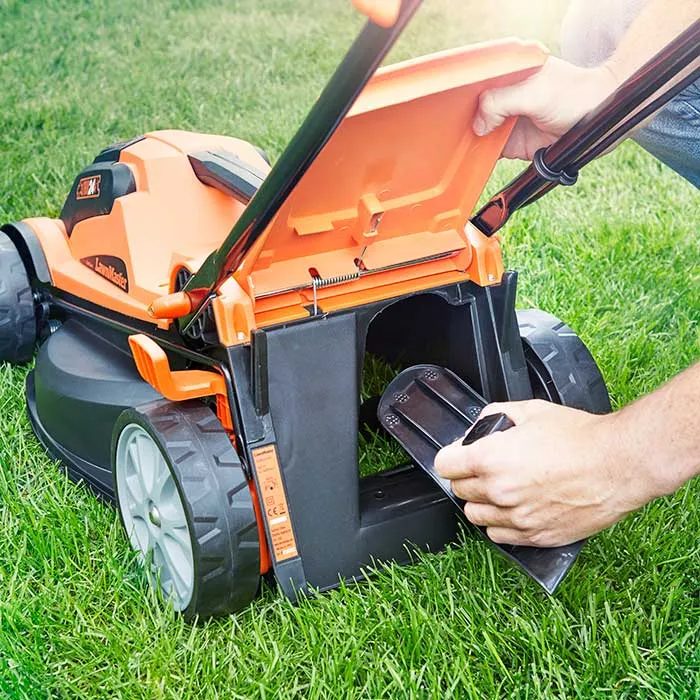LawnMaster Mulch Plug for 24V 34cm Lawn Mower (CLMF2434G)
