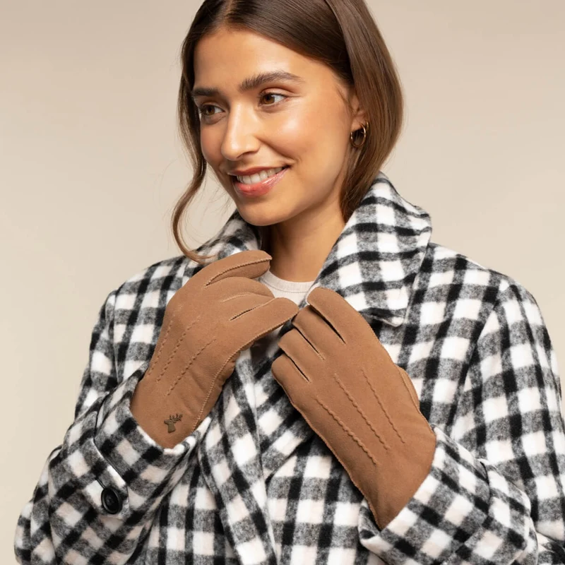 Josie (camel) - Suede goatskin leather gloves with luxurious sheep fur lining