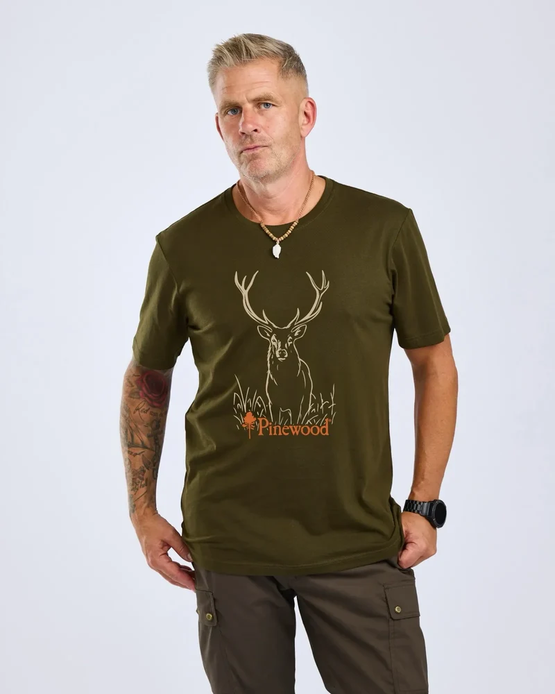 Pinewood Red Deer T-shirt Men, green -26
