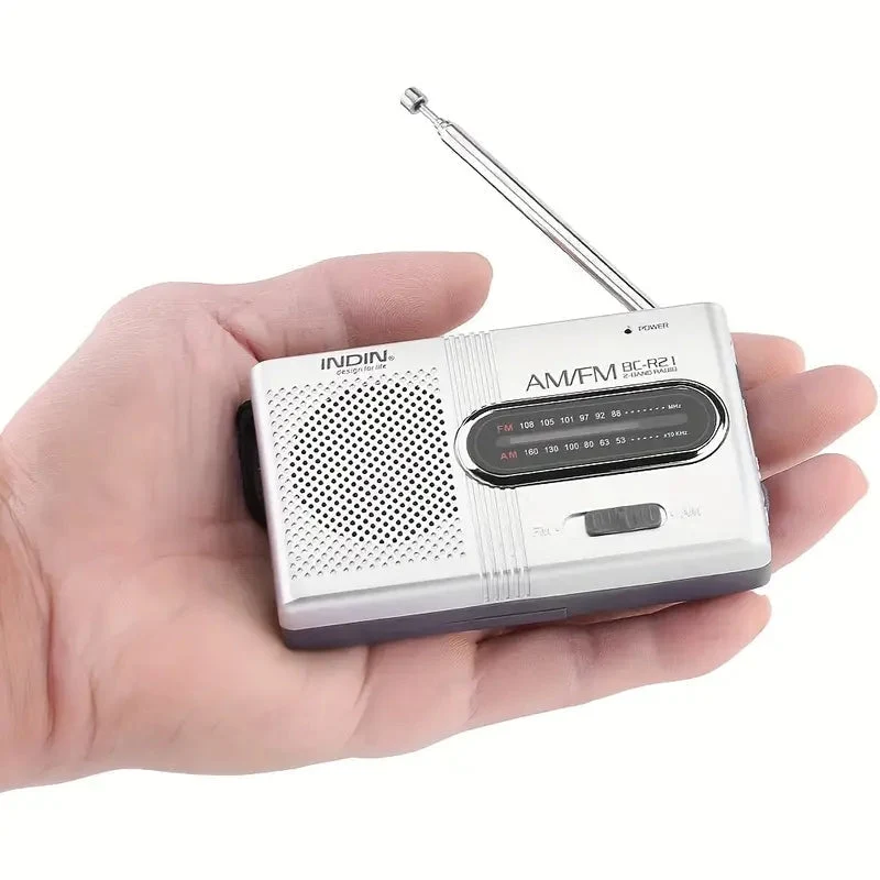 Draagbare AM/FM radio met stereo speaker en koptelefoonaansluiting