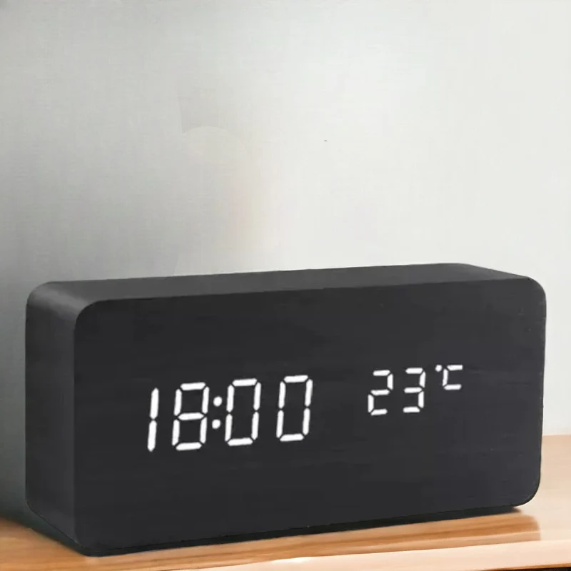 Wekker met LED Display & Spraakbesturing voor een Stijlvolle Start van je Dag