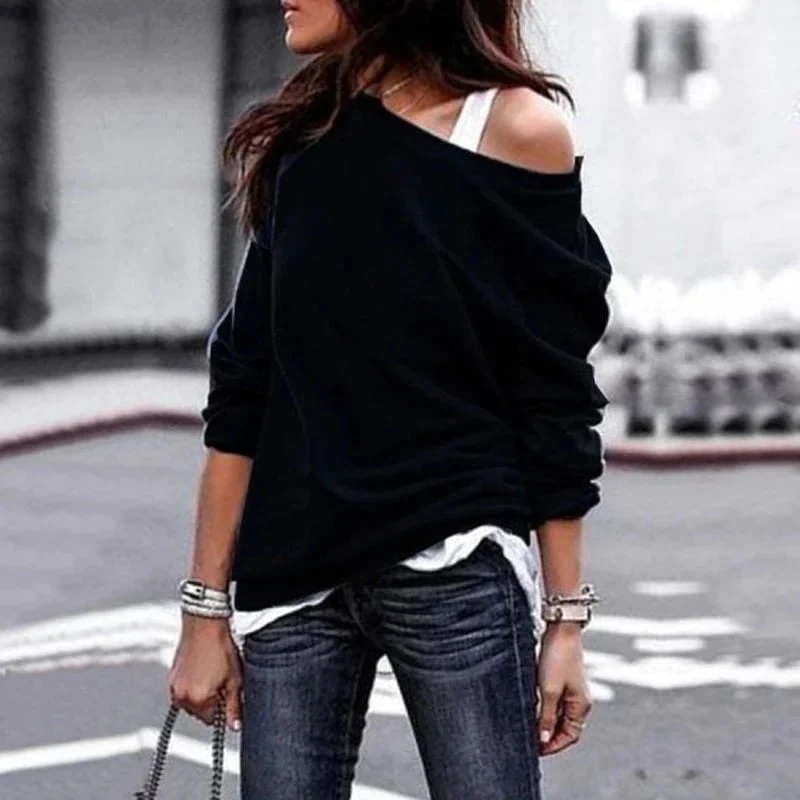 Eén off-shoulder losse warme damestrui - Beatrix