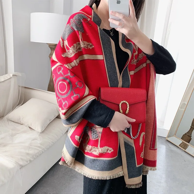Equestra Winter Sjaal – Luxe Dames Sjaal met Paardprint, Zachte Stof & Elegante Warme Stijl voor de Winter