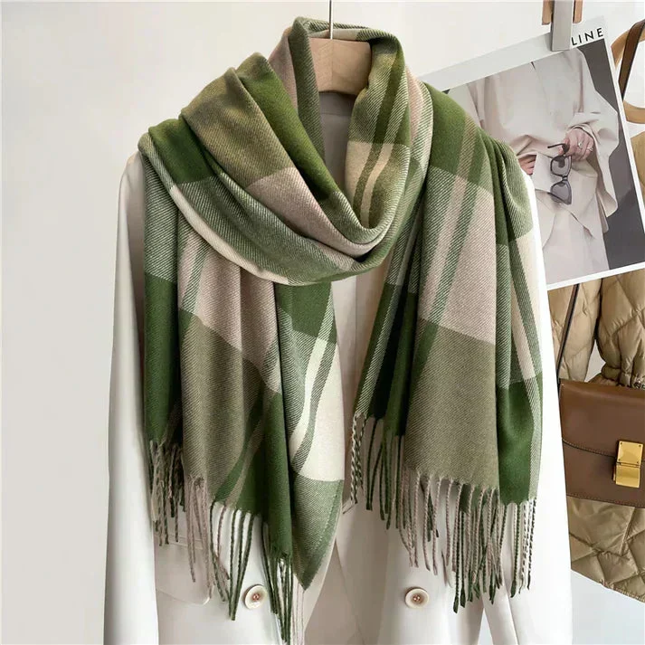 Luxury women's scarf made of cashmere and wool for winter