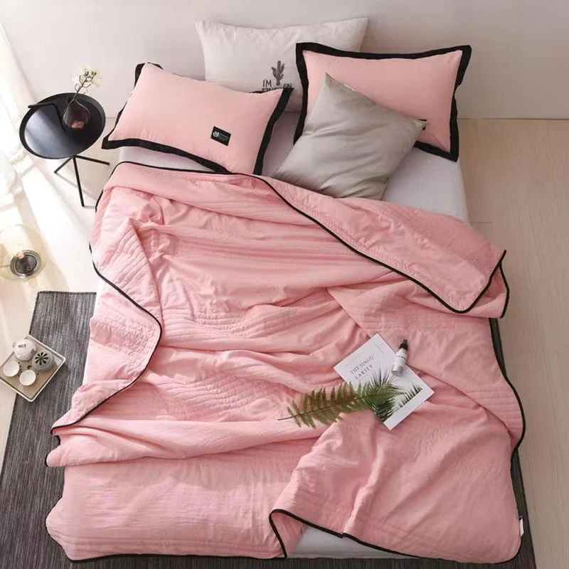 Relaxing breathable ultra-cool blanket for hot nights